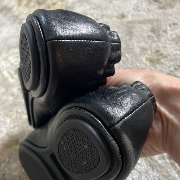 Tory Burch Black Minnie Travel Ballet Flats Gold Logo - Picture 4 of 9